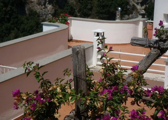 Valeria * Ποζιτάνο